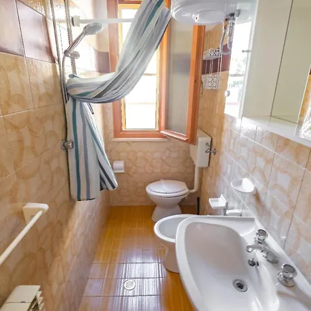 Apartment In Mit Grossem Balkon *