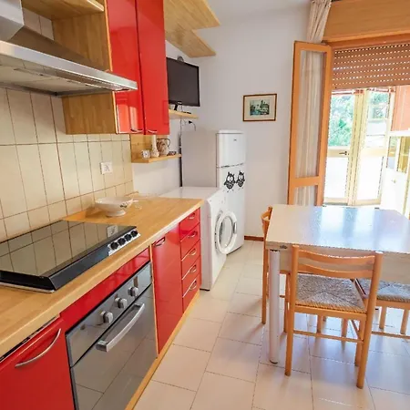 In Mit Grossem Balkon Apartman Lido delle Nazioni